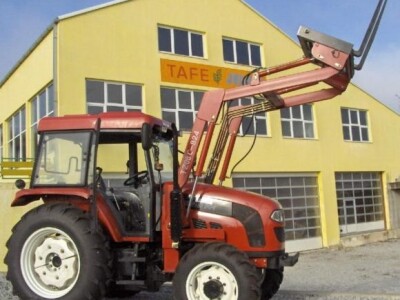 Traktor Foton FT 804