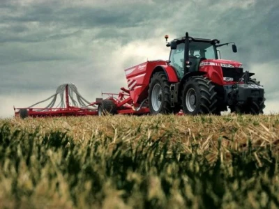 Traktor Massey Ferguson 8600