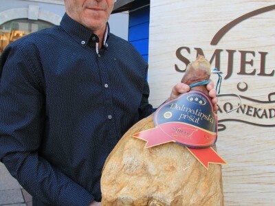 9. Dani pršuta 9. Dani pršuta