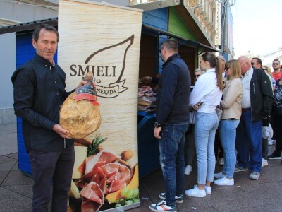 9. Dani pršuta 9. Dani pršuta