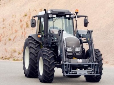 Traktor Valtra A