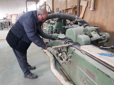 Aca Marković iz Balajnca u svojoj stolarskoj radionici