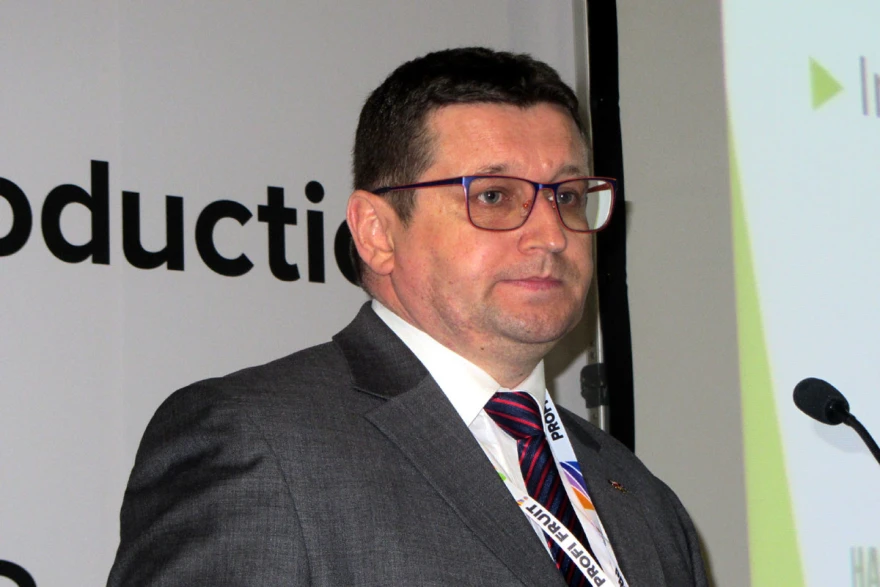 Adam Paradovski