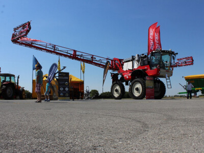 Farm Show Osijek 2017 - Traktori