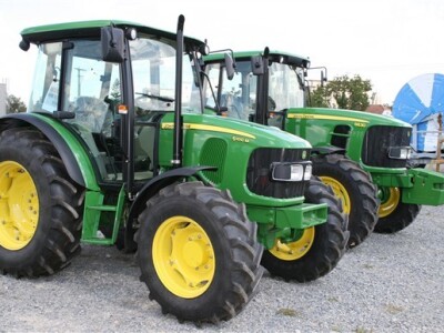 John Deere modeli 5100M i 6630