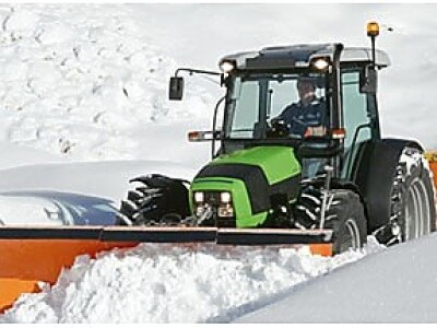 Traktor Deutz-Fahr Agrofarm