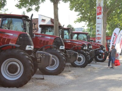 AgroMarket mehanizacija na sajmu u Novom Sadu AgroMarket mehanizacija na sajmu u Novom Sadu