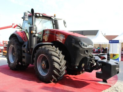 AgroMarket mehanizacija na sajmu u Novom Sadu AgroMarket mehanizacija na sajmu u Novom Sadu