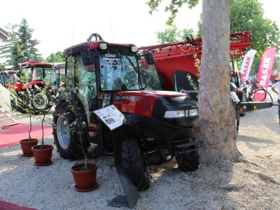 AgroMarket mehanizacija na sajmu u Novom Sadu AgroMarket mehanizacija na sajmu u Novom Sadu