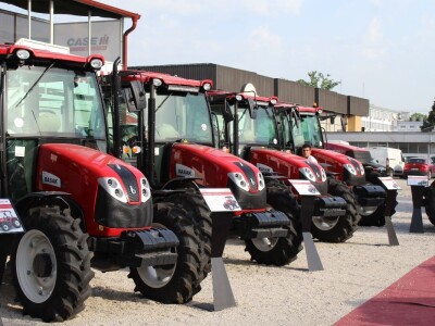 AgroMarket mehanizacija na sajmu u Novom Sadu AgroMarket mehanizacija na sajmu u Novom Sadu