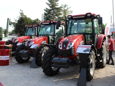 AgroMarket mehanizacija na sajmu u Novom Sadu AgroMarket mehanizacija na sajmu u Novom Sadu