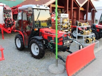 Traktor Agromehanika AGT 835 T/S