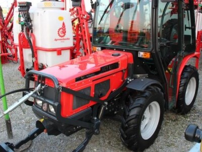 Traktor Agromehanika AGT 835 T/S