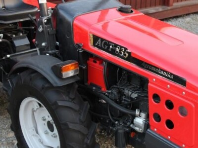 Traktor Agromehanika AGT 830/835