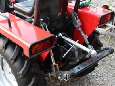 Traktor Agromehanika AGT 830/835