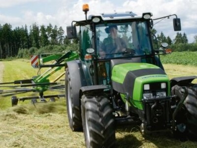 Traktor Deutz-Fahr Agroplus