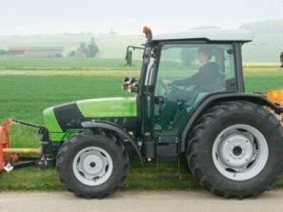 Traktor Deutz-Fahr Agroplus