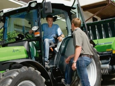 Traktor Deutz-Fahr Agroplus
