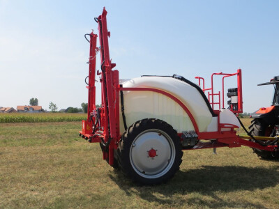 Vučena prskalica AGS 2000 EN HV Vučena prskalica AGS 2000 EN HV