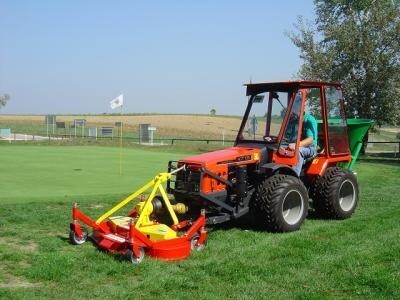 Traktor Agromehanika AGT 830/835