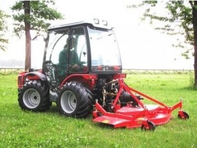 Traktor Agromehanika AGT 850/860 NR