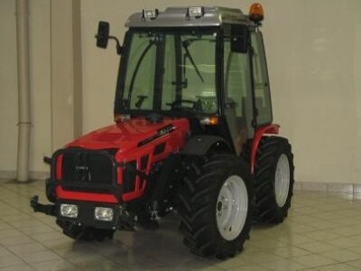 Traktor Agromehanika AGT 835 H