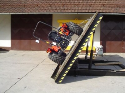 Traktor Agromehanika 850/860 R