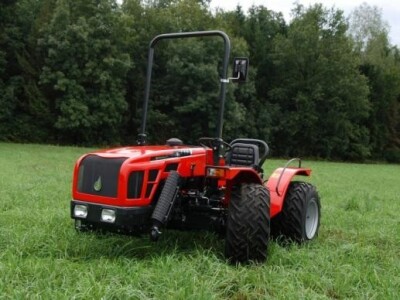 Traktor Agromehanika 850/860 R