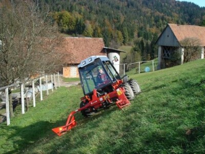 Traktor Agromehanika 850/860 R