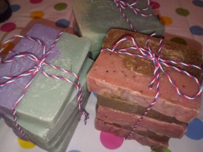 Ajša Hukić: Ljubav prema bilju uspješno pretočila u prirodnu kozmetiku Ajša Hukić: Ljubav prema bilju uspješno pretočila u prirodnu kozmetiku