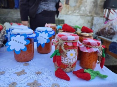 Ajvarijada u Gračanici kod Živinica Ajvarijada u Gračanici kod Živinica