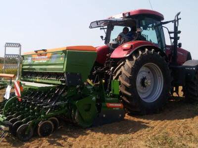 Amazone sijačica Cataya, roto drljača i Case Puma traktor