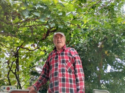 Anđelko Brna i tradicijsko glazbalo mih Anđelko Brna i tradicijsko glazbalo mih