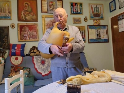 Anđelko Brna i tradicijsko glazbalo mih Anđelko Brna i tradicijsko glazbalo mih