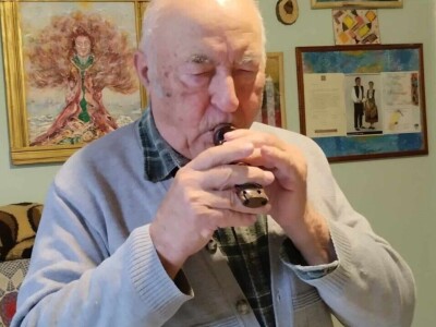 Anđelko Brna i tradicijsko glazbalo mih Anđelko Brna i tradicijsko glazbalo mih