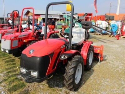 Traktor Antonio Carraro Tigre