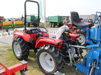 Traktor Antonio Carraro Tigrone