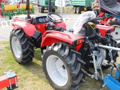 Traktor Antonio Carraro Tigrone