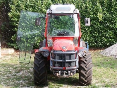 Traktor Antonio Carraro TRG