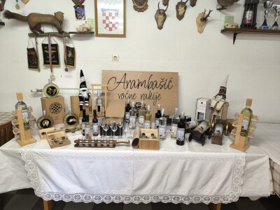 Arambašić voćne rakije