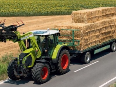 Traktor Claas ARION 600