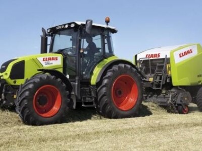 Traktor Claas ARION 400