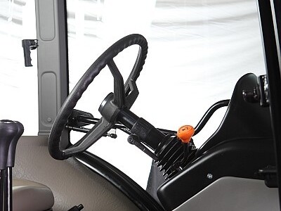 Traktor ArmaTrac 604e