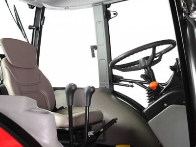 Traktor ArmaTrac 604e