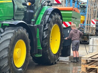 Automatizirana mliječna farma koja proizvodi vlastitu energiju Automatizirana mliječna farma koja proizvodi vlastitu energiju