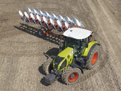 Traktor Claas AXION 800