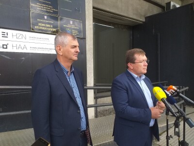 Baby  beeb - kriza tova