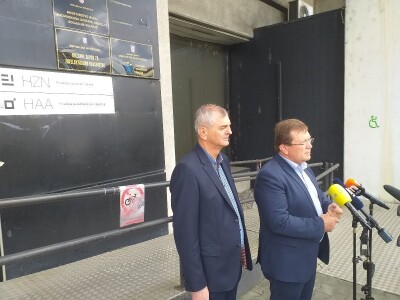 Baby  beeb - kriza tova