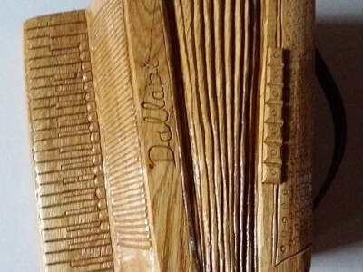 Bački Monoštor: Umetnička dela od komada drveta i jelenskih rogova