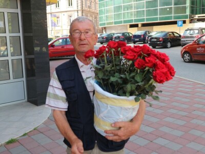 Bečka škola ili mudri trgovac - iz kuće odlazi s buketom, vraća se punih džepova